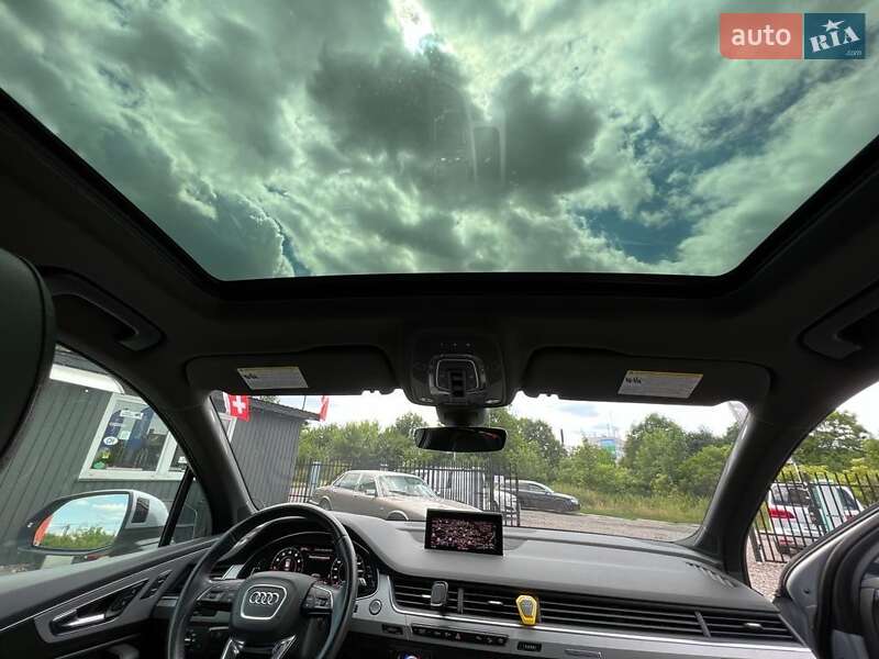 Внедорожник / Кроссовер Audi Q7 2017 в Любомле
