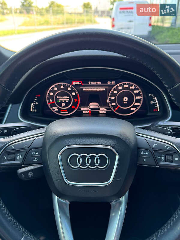 Внедорожник / Кроссовер Audi Q7 2017 в Днепре