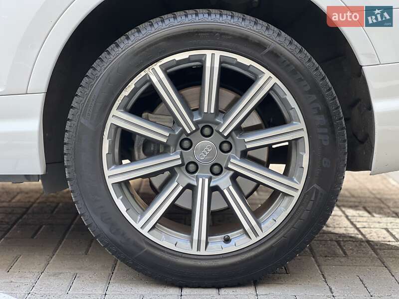 Внедорожник / Кроссовер Audi Q7 2019 в Киеве