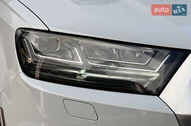 Внедорожник / Кроссовер Audi Q7 2019 в 
