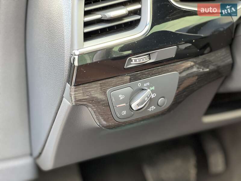Внедорожник / Кроссовер Audi Q7 2019 в Киеве