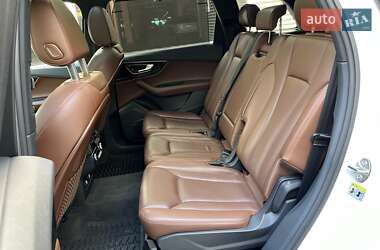 Внедорожник / Кроссовер Audi Q7 2019 в 