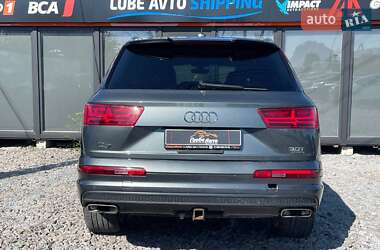 Внедорожник / Кроссовер Audi Q7 2017 в 