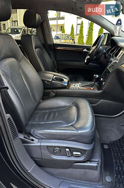 Внедорожник / Кроссовер Audi Q7 2015 в 