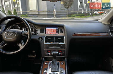 Внедорожник / Кроссовер Audi Q7 2015 в 