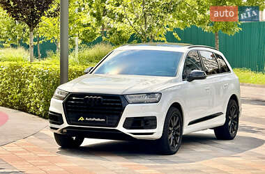 Внедорожник / Кроссовер Audi Q7 2018 в 