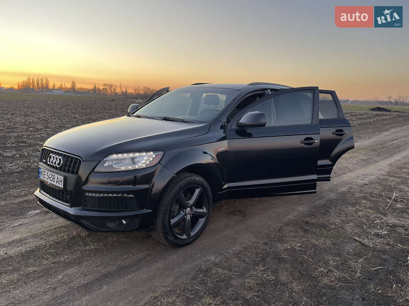 Внедорожник / Кроссовер Audi Q7 2015 в Днепре