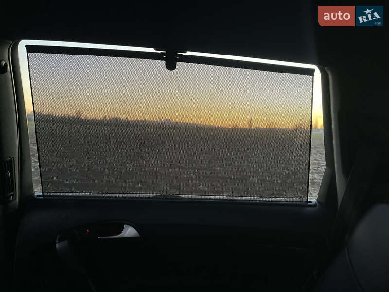 Внедорожник / Кроссовер Audi Q7 2015 в Днепре