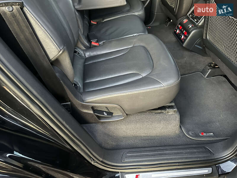 Внедорожник / Кроссовер Audi Q7 2015 в Днепре