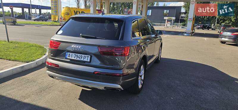 Позашляховик / Кросовер Audi Q7 2019 в Києві