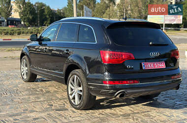 Внедорожник / Кроссовер Audi Q7 2015 в 