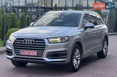 Внедорожник / Кроссовер Audi Q7 2017 в 
