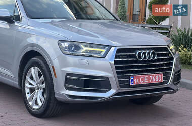 Внедорожник / Кроссовер Audi Q7 2017 в 
