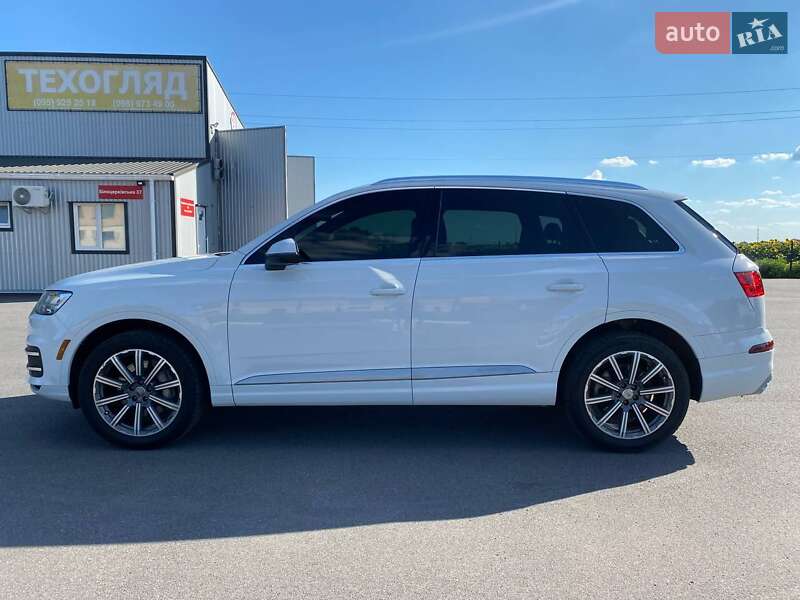 Внедорожник / Кроссовер Audi Q7 2016 в Казатине