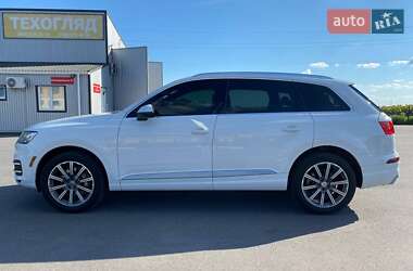 Внедорожник / Кроссовер Audi Q7 2016 в 