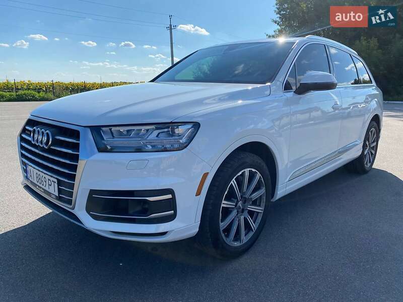 Внедорожник / Кроссовер Audi Q7 2016 в Казатине