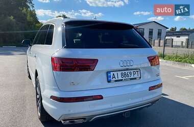 Внедорожник / Кроссовер Audi Q7 2016 в 