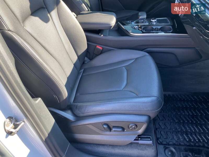 Внедорожник / Кроссовер Audi Q7 2016 в Казатине