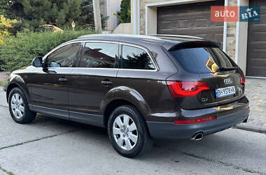 Внедорожник / Кроссовер Audi Q7 2013 в 