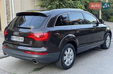 Внедорожник / Кроссовер Audi Q7 2013 в 
