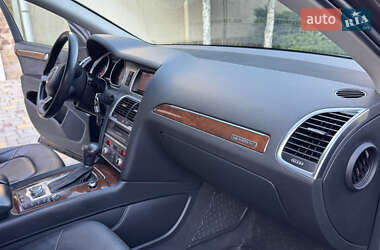 Внедорожник / Кроссовер Audi Q7 2013 в 