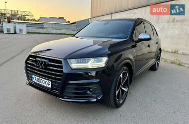 Внедорожник / Кроссовер Audi Q7 2017 в 