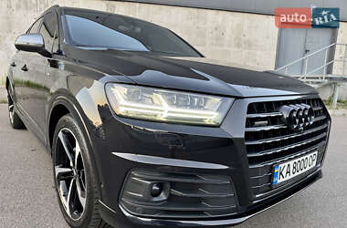 Внедорожник / Кроссовер Audi Q7 2017 в 