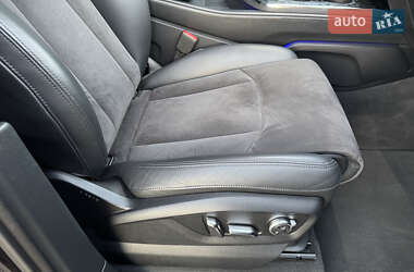 Внедорожник / Кроссовер Audi Q7 2017 в 