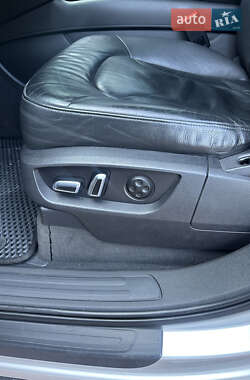Внедорожник / Кроссовер Audi Q7 2010 в 