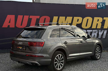 Внедорожник / Кроссовер Audi Q7 2017 в 
