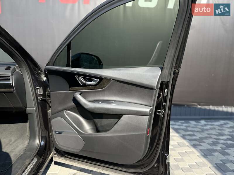 Внедорожник / Кроссовер Audi Q7 2017 в Львове