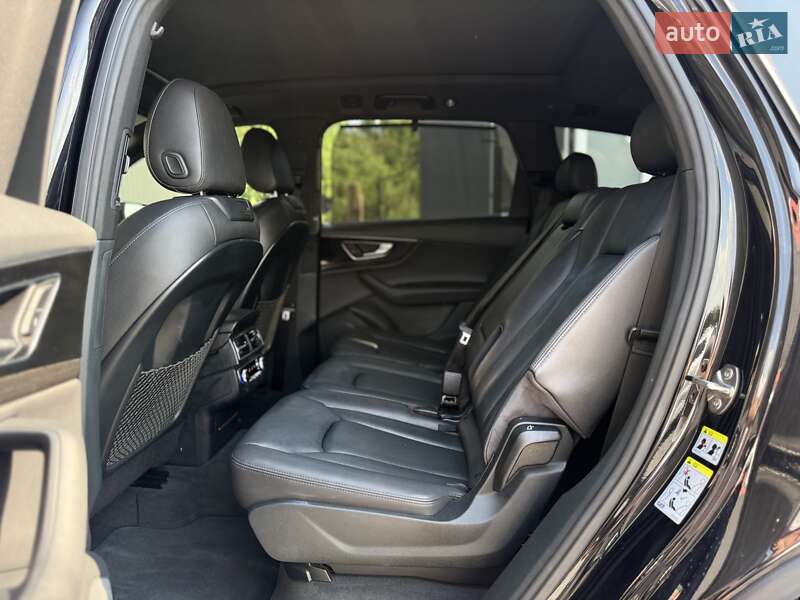 Внедорожник / Кроссовер Audi Q7 2017 в Львове