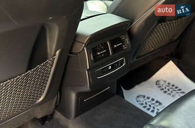 Внедорожник / Кроссовер Audi Q7 2016 в 
