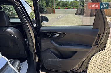 Внедорожник / Кроссовер Audi Q7 2016 в 