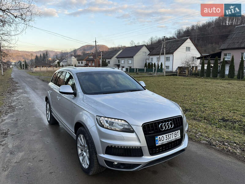 Внедорожник / Кроссовер Audi Q7 2010 в Тячеве