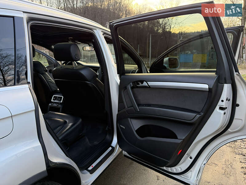 Внедорожник / Кроссовер Audi Q7 2010 в Тячеве