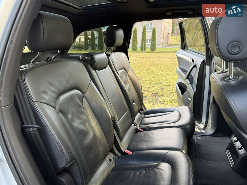 Внедорожник / Кроссовер Audi Q7 2010 в Тячеве