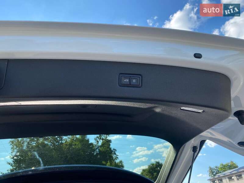 Внедорожник / Кроссовер Audi Q7 2016 в Казатине