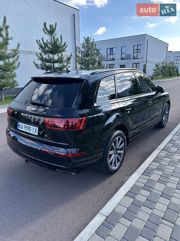 Внедорожник / Кроссовер Audi Q7 2017 в Киеве