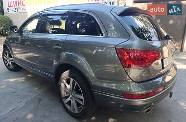 Внедорожник / Кроссовер Audi Q7 2015 в 