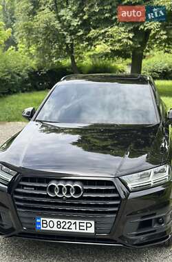 Внедорожник / Кроссовер Audi Q7 2018 в 