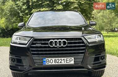 Внедорожник / Кроссовер Audi Q7 2018 в 