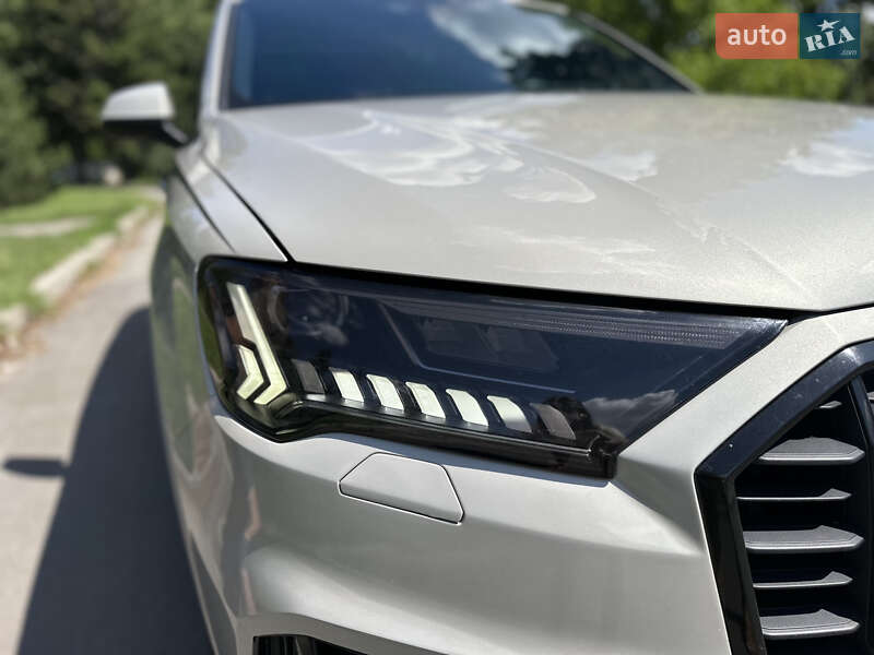 Внедорожник / Кроссовер Audi Q7 2022 в Киеве