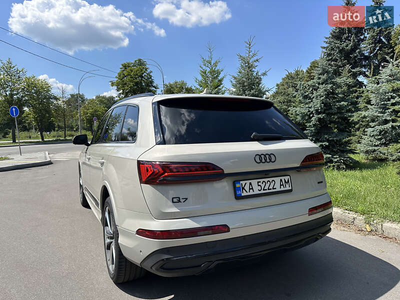 Внедорожник / Кроссовер Audi Q7 2022 в Киеве