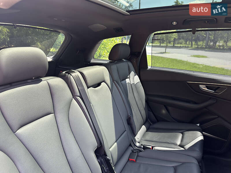 Внедорожник / Кроссовер Audi Q7 2022 в Киеве