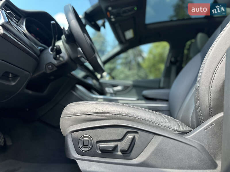 Внедорожник / Кроссовер Audi Q7 2022 в Киеве