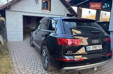 Внедорожник / Кроссовер Audi Q7 2018 в 