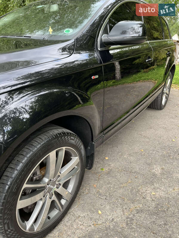 Внедорожник / Кроссовер Audi Q7 2012 в Луцке