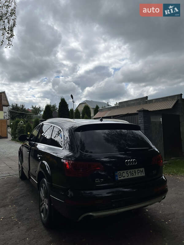 Внедорожник / Кроссовер Audi Q7 2012 в Луцке