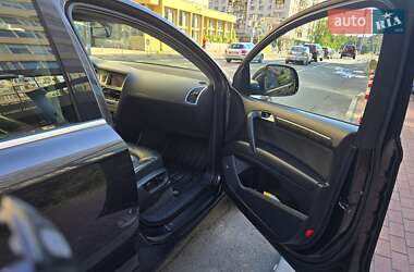 Внедорожник / Кроссовер Audi Q7 2006 в 